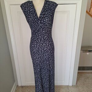 Fashion Bug Dress Navy with White Print Size 6 Maxi V-Neck